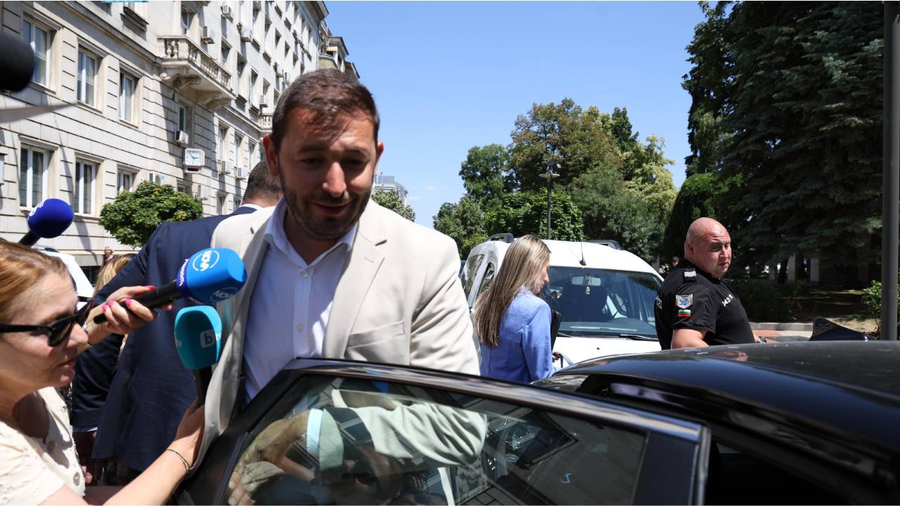 Никола Барбутов