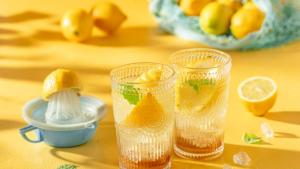 В летните горещини няма нищо по освежаващо от чаша студен чай