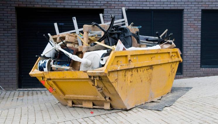 контейнер - СТОЛИЧЕН ИНСПЕКТОРАТ: За боклуците от ремонта си поръчайте контейнер, иначе – акт