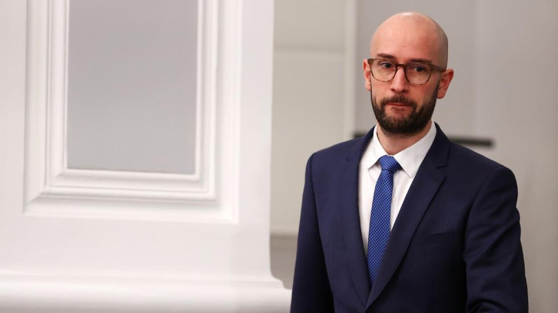 Георги Клисурски напуска Продължаваме Промяната  Това обяви самият той във Facebook Напускам