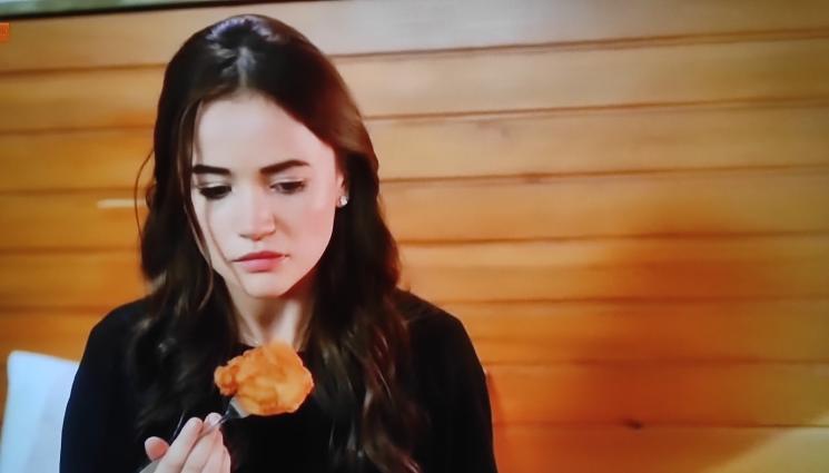 в кунята на - ЗЛАТНО ВРЕМЕ: В кухнята на „Кървави цветя“: Сиропирани бухтички, има за целия квартал (РЕЦЕПТА)