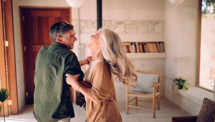 двойка - СТРЕЛИТЕ НА КУПИДОН: Възрастовата разлика в любовта - може ли да е прекалено голяма?