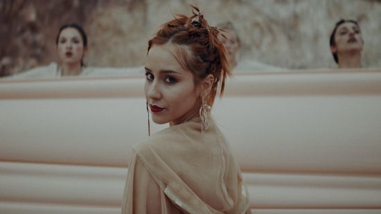 MONA представя „Сила“ – песен, която дава глас на тишината и обединява светове