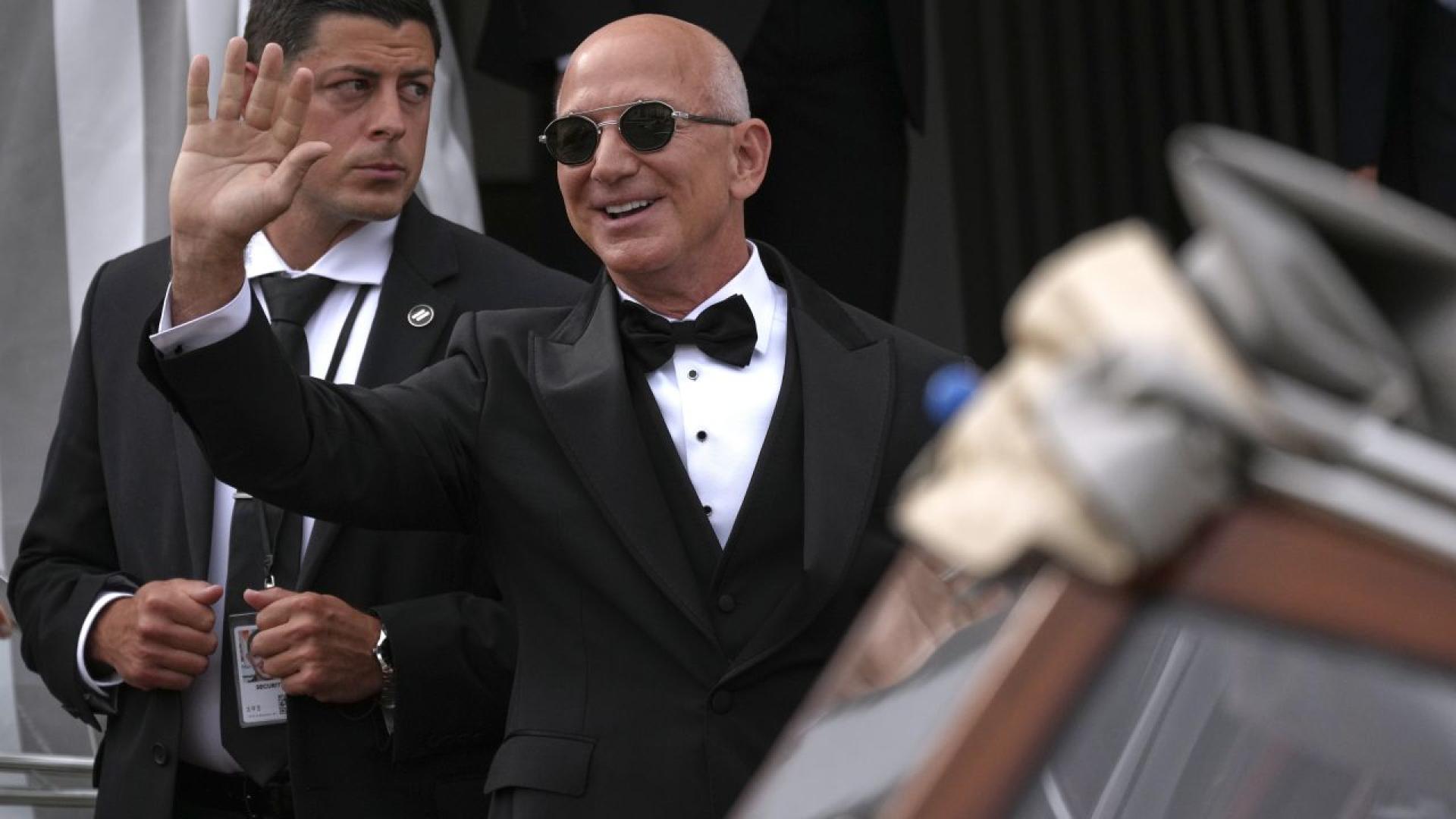 Милиардерът и технологичен магнат Джеф Безос най накрая се ожени за