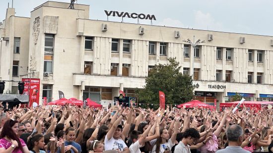 Въпреки дъжда Coca-Cola The Voice Happy Energy Tour 2025 завладя Пловдив
