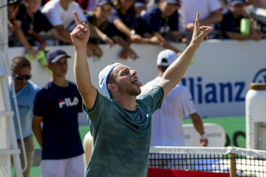 Корентен Муте Талон Грийкспор1