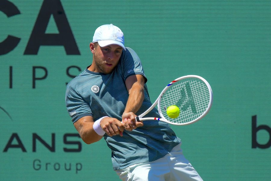 Корентен Муте Талон Грийкспор1