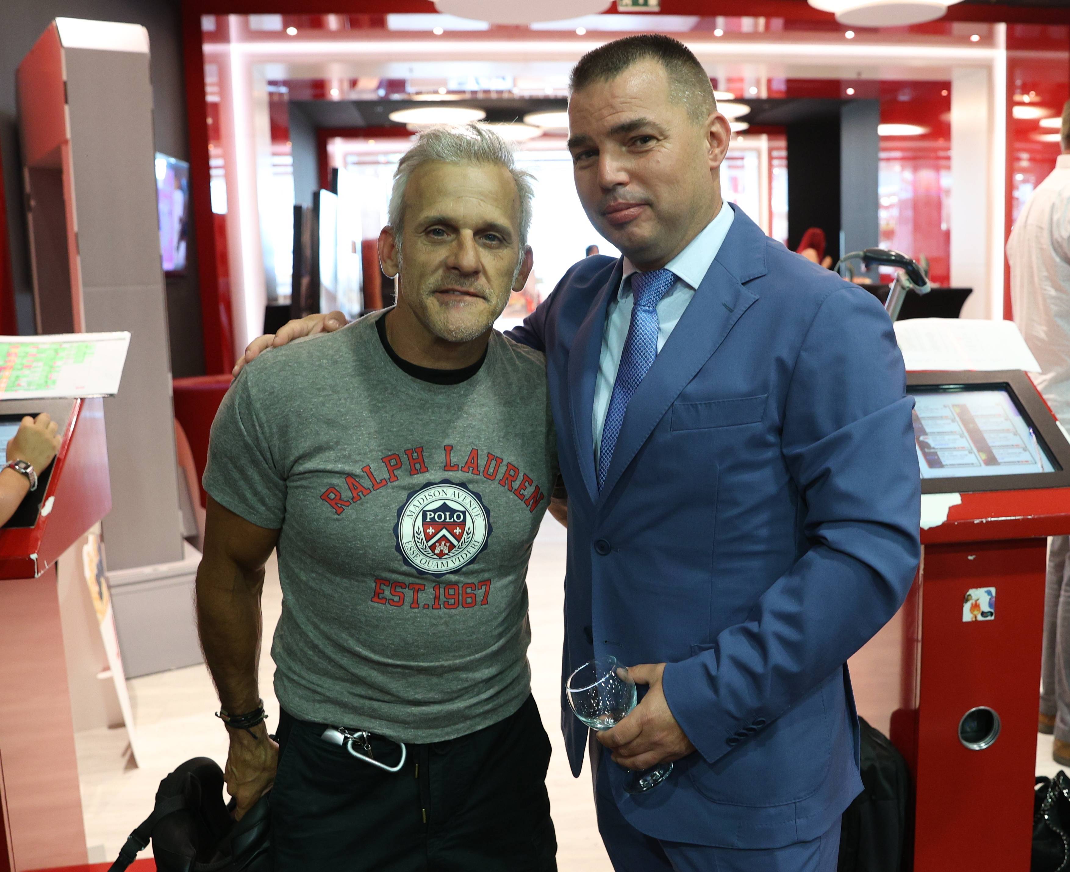 Антон Златанов