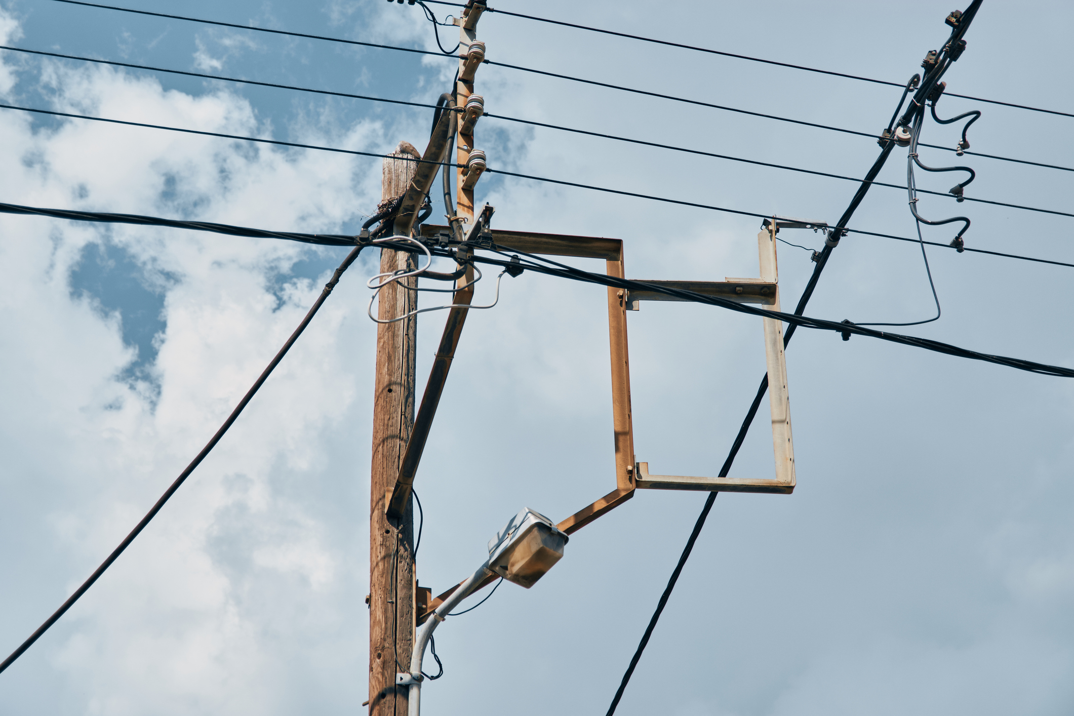 електрически стълб