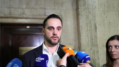 Цветомир Петров