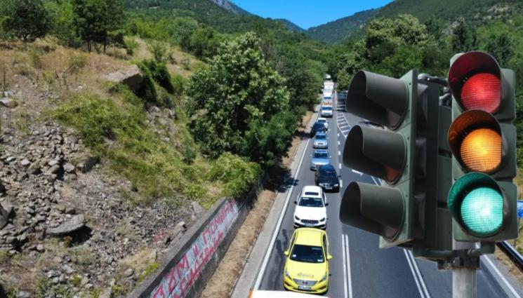 д - Слагат светофар на Кресна да облекчава трафика към Гърция