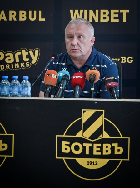 Ботев Пловдив представи Николай Киров1