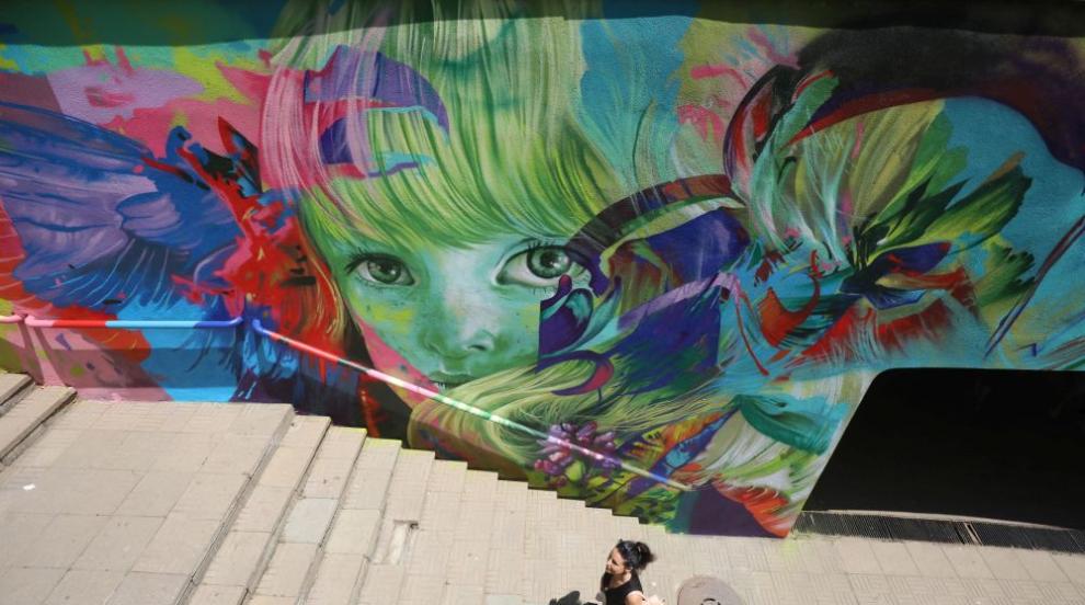 Артисти преобразиха подлез до Южен парк в София с цветни графити (СНИМКИ)