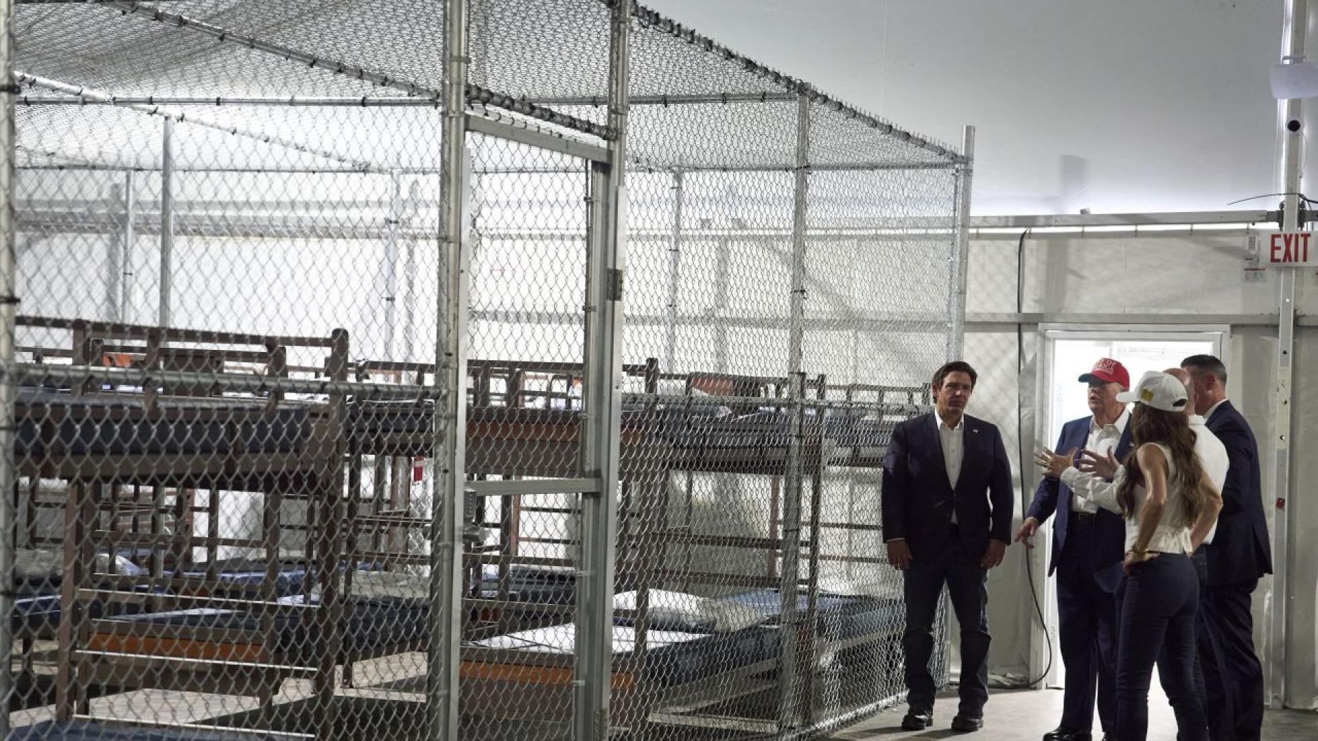 Иммиграционният център за задържане Алигаторският Алкатраз който отвори врати на