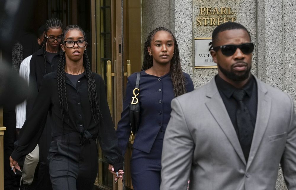 Съдебните заседатели признават Шон Комбс за виновен