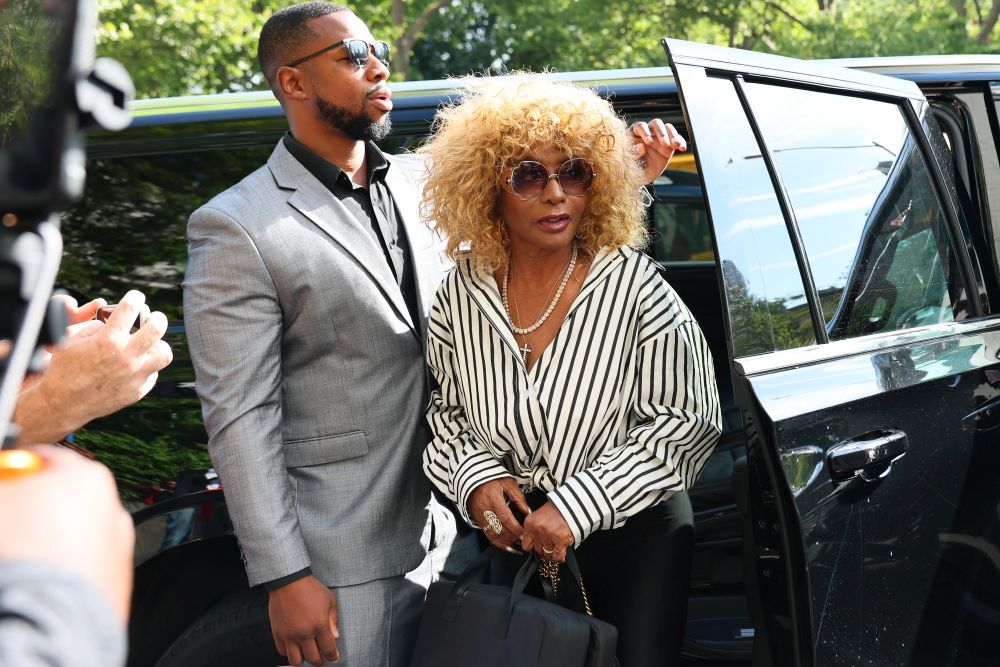 Съдебните заседатели признават Шон Комбс за виновен