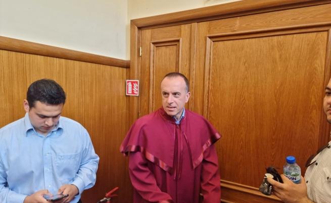Член на съдебния състав по обжалването на мярката за неотклонение на Барбутов си направи отвод