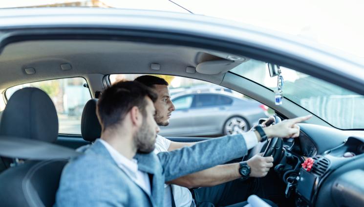 кормуване - Вземат книжка с 10 часа шофиране