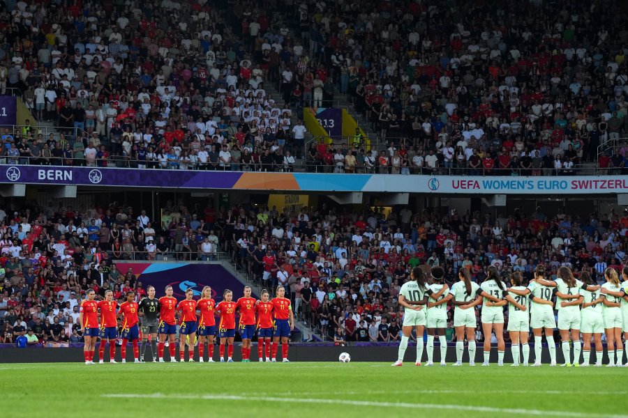 Минута мълчание за Диого Жота преди мача между Испания и1