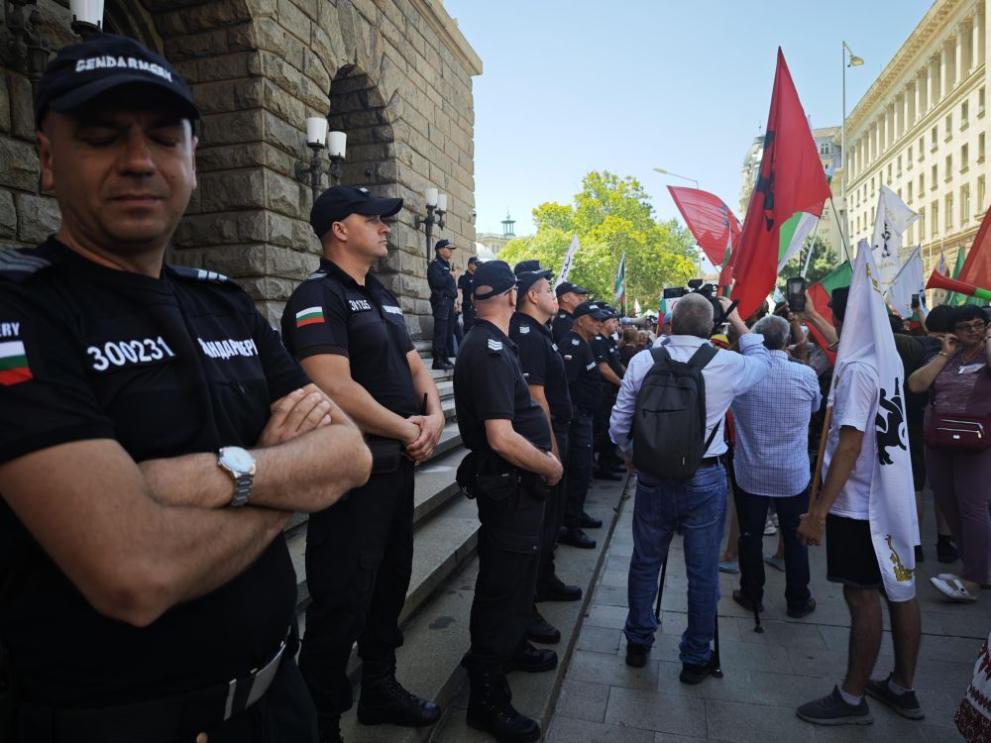  Протест възобновление 