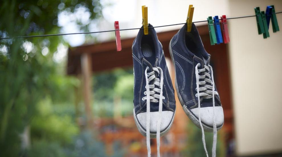 Как да перете маратонките си, за да ги запазите като нови