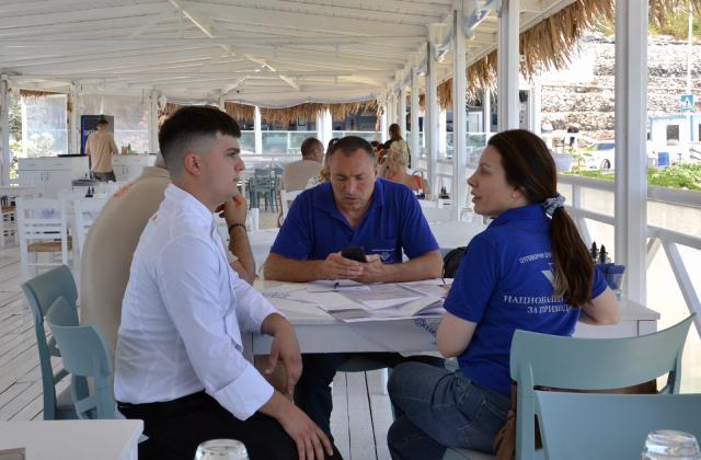 Фалшиви стоки и масово неиздаване на касови бележки в Слънчев