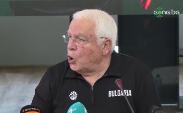 Пини Гершон получи тениска на България с името си при представянето си в София