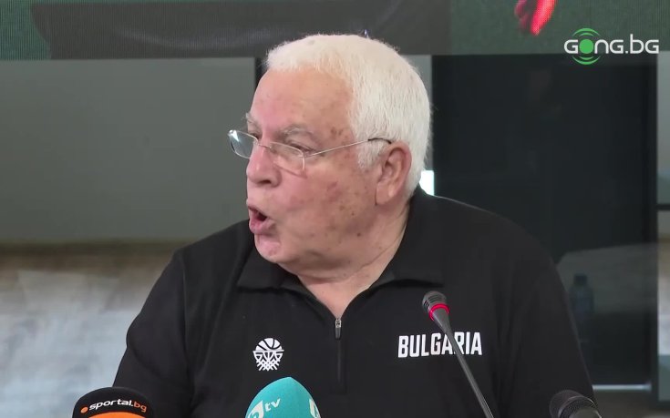 Пини Гершон получи тениска на България с името си при представянето си в София