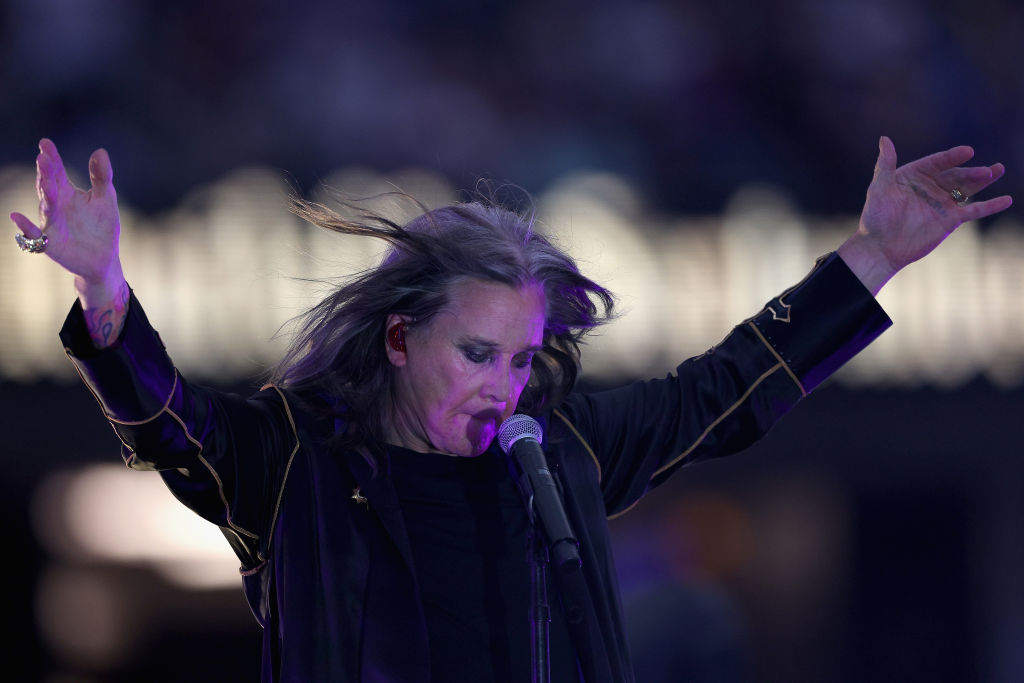 Един от създателите на Black Sabbath – <strong>Ози Озбърн</strong>, си отиде на 76 години на 22 юли 2025 г. - седмици след грандиозния концерт, с който се сбогува с публиката.