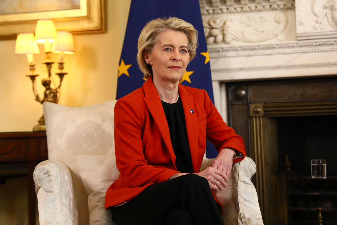 <p>&quot;Кралица&quot; Урсула фон дер Лайен в снимки.</p>