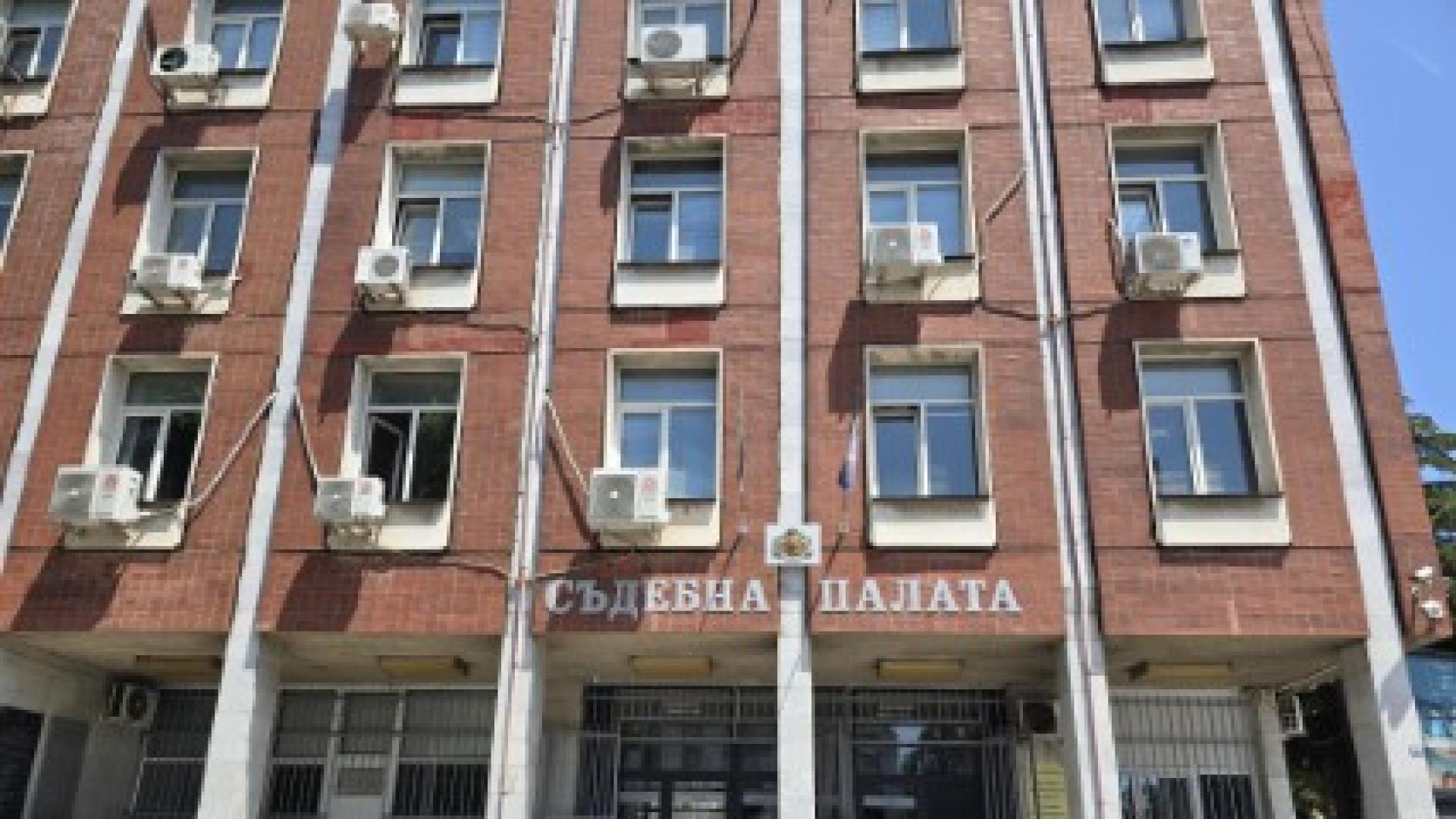 Окръжният съд в Плевен остави в ареста шофьора причинил катастрофата