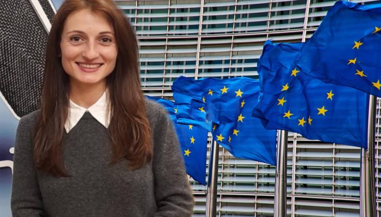 Мария Симеонова - МАРИЯ СИМЕОНОВА: Влизаме в еврозоната със стабилни финанси!