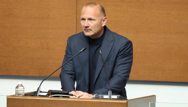 Росен Христов - Разпитват бившия министър на енергетиката Росен Христов в ДАНС