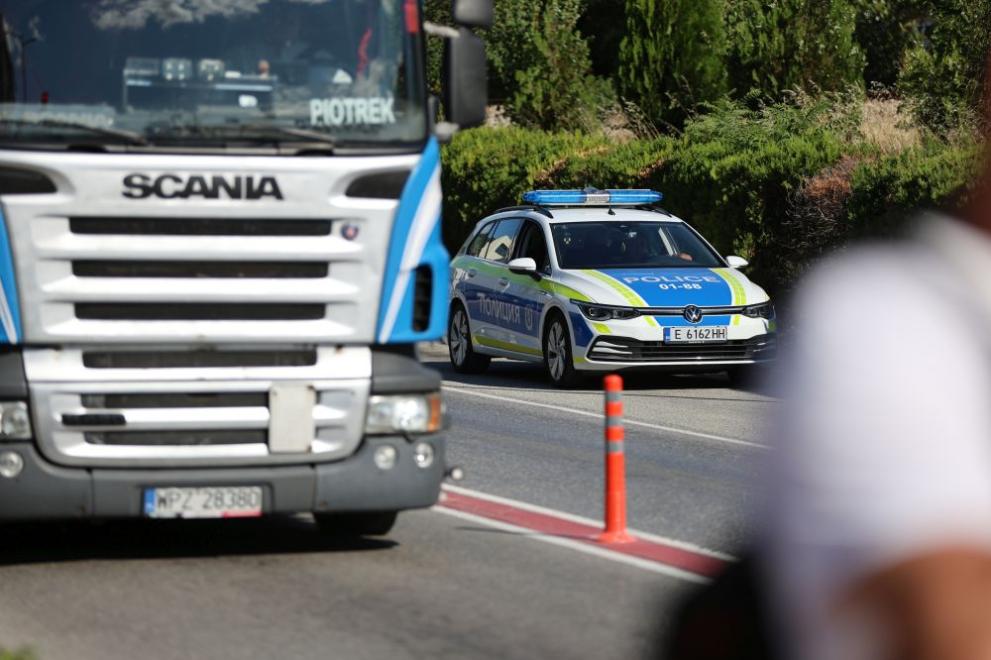  Кресна основен път Е79 светофар 