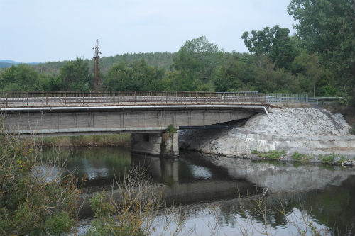  Мостът палач на пътя край Китен 