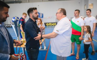 Шеф на БФС взе участие в закриването на Европейското по футзал за хора с диабет