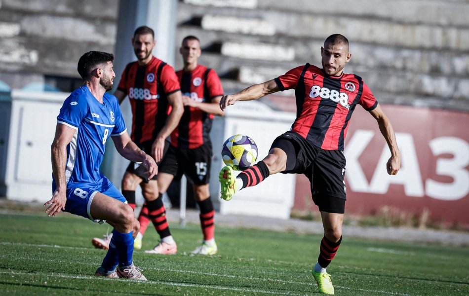 Локомотив София Апоел Петах Тиква1