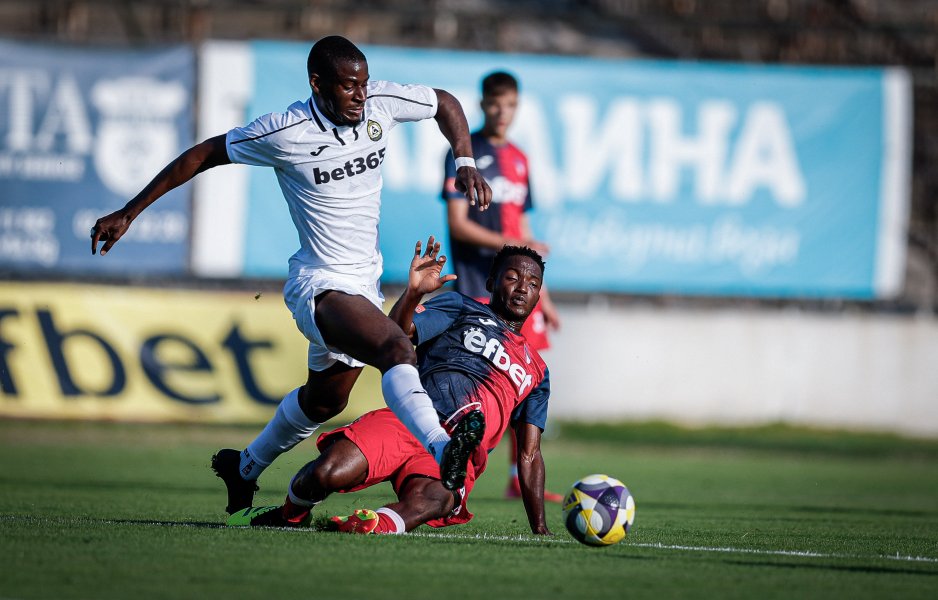 Славия Марек Дупница1