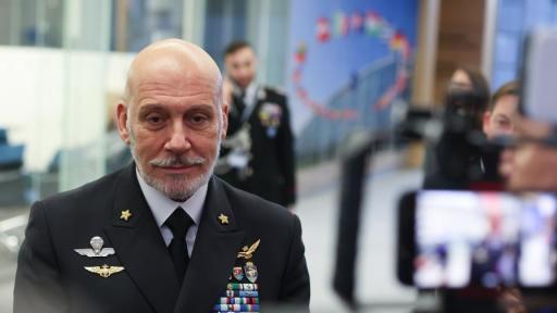 НАТО обмисля по-агресивен подход по отношение на хибридната война с Русия