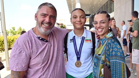 Никол Окоро