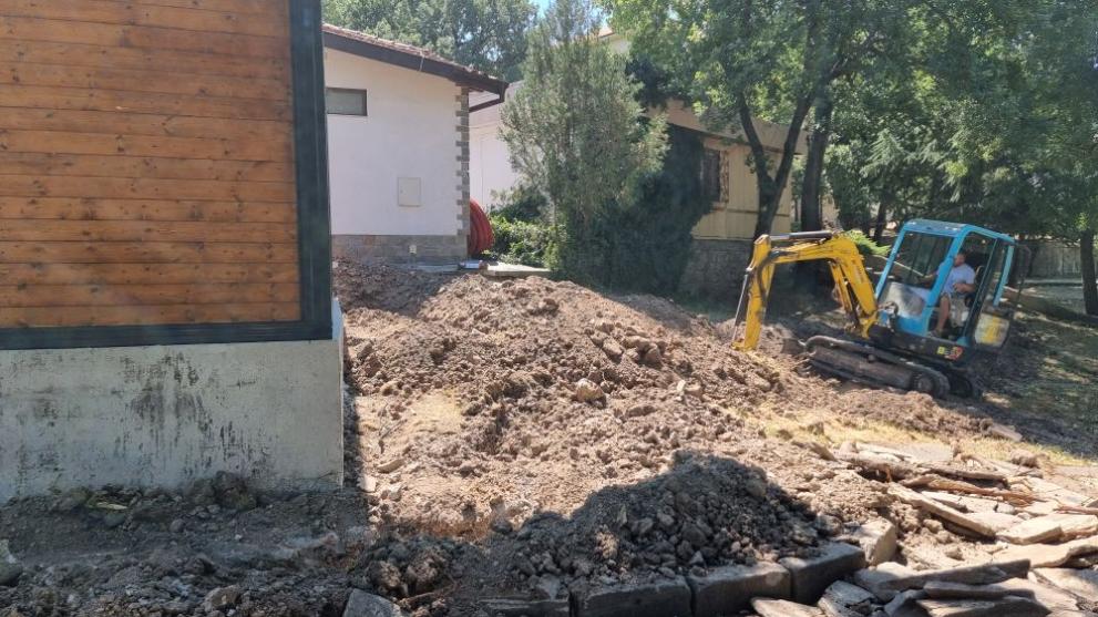  туристически информативен център в Минерални бани 