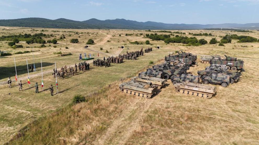 Председателят на Военния комитет на НАТО адмирал Джузепе Каво Драгоне пристигна в България по покана