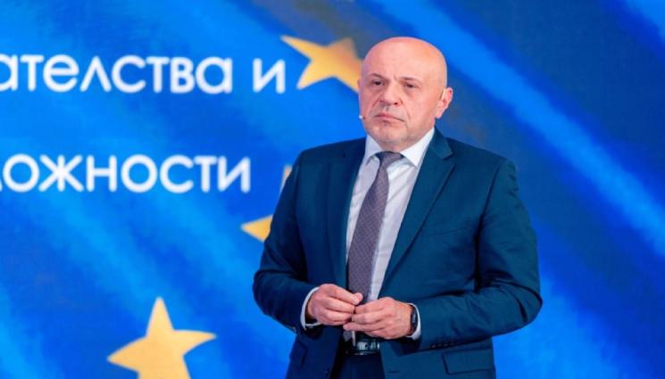 Томислав Дончев - Вицепремиерът Дончев: Еврото не е риск за България, той носи доверие!