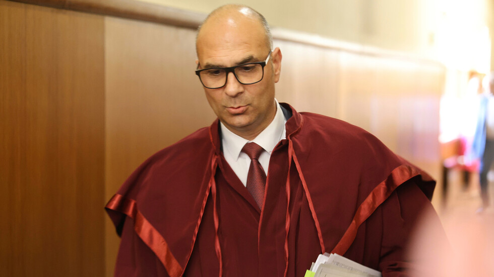 Наказаха прокурора Димитър Франтишек с намаляване на заплатата