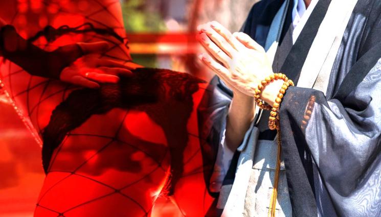 монах - СОДОМ И ГОМОР: Заловиха монаси с наркотици и секс играчки!