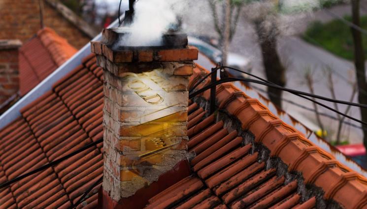 комин злато - БЪЛГАРСКА АФЕРА: Мъж и жена откраднаха златни кюлчета, скриха ги в комин!