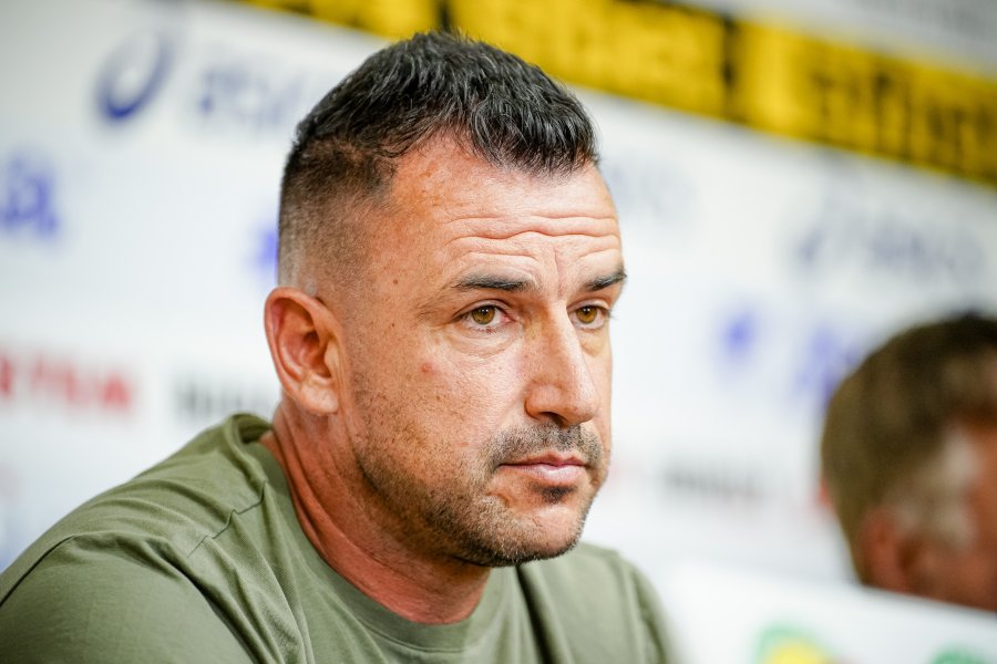 Пресконференция на Иван Стоянов1