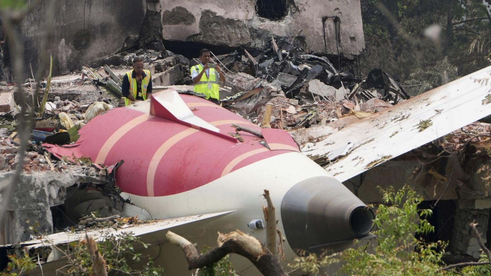 Запис от пилотската кабина на полета на Air India който