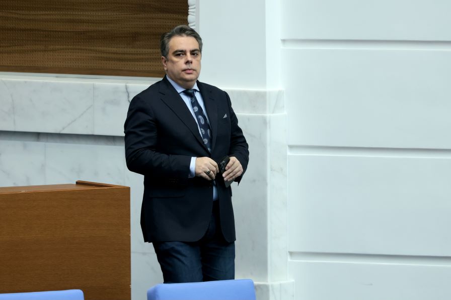 Асен Василев стана зам.-председател на Комисията за контрол на европейските фондове