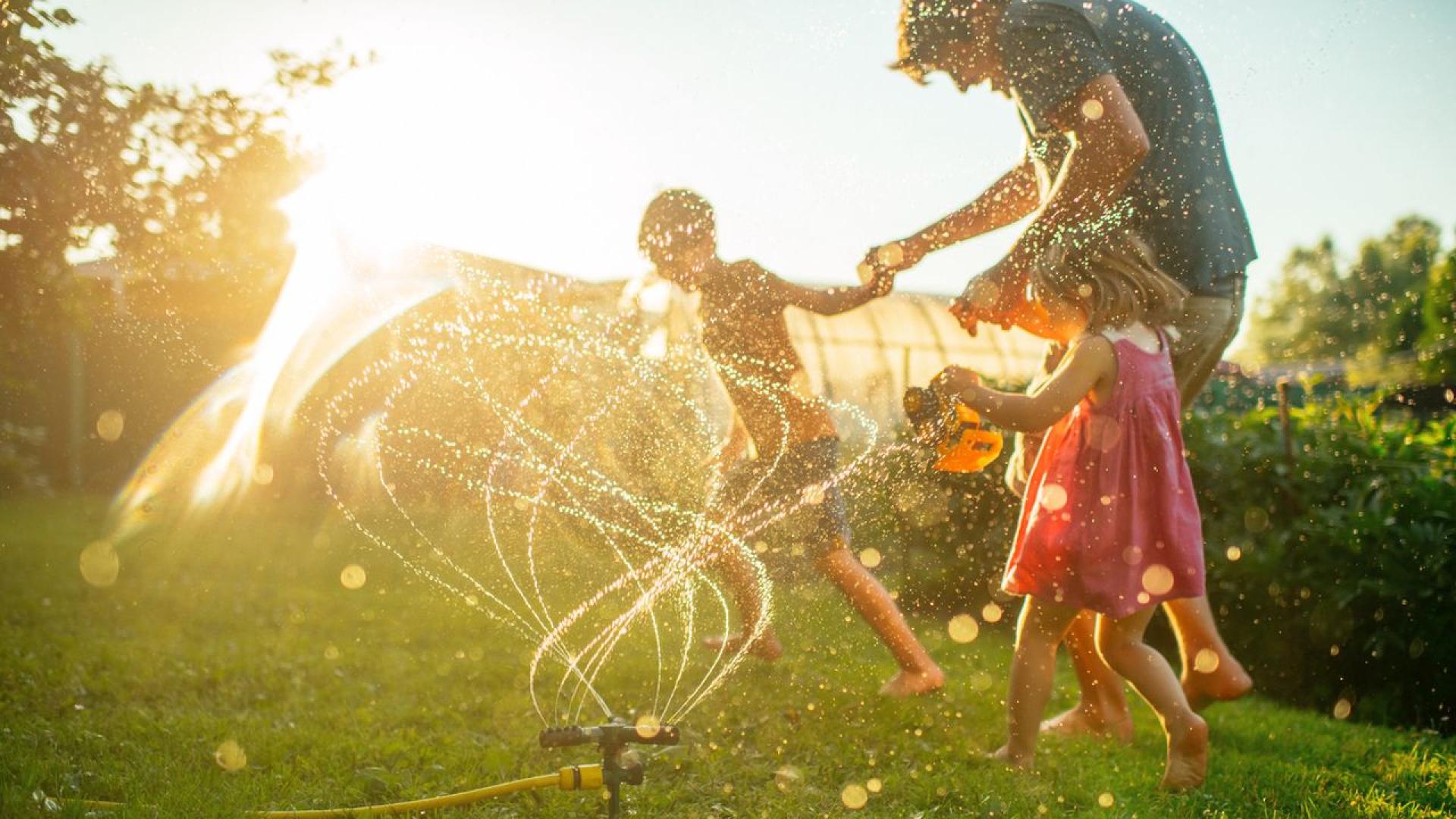 Лятната ваканция е време на игри слънце и свобода —